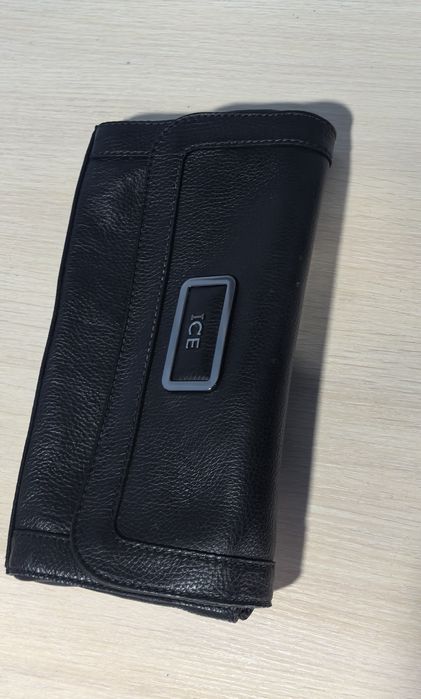 Клатч кожаный зернистый