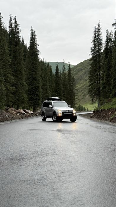 Mitsubishi pajero 4
