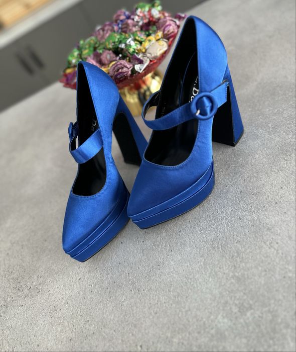 Pantofi noi tip stiletto