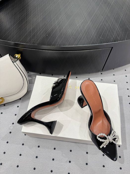 Pantofi Amina Muaddi