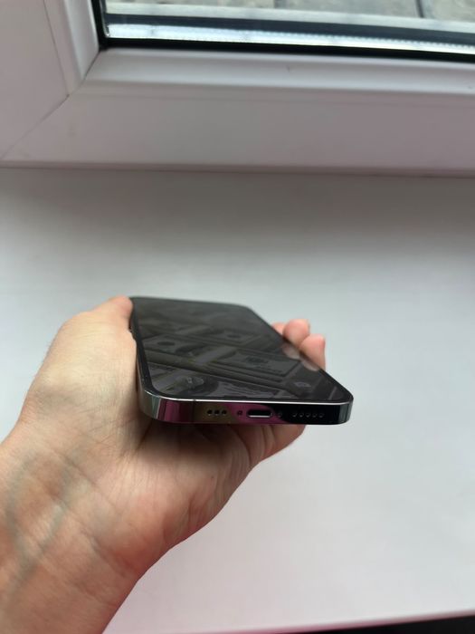 Продам Iphone 13 pro
