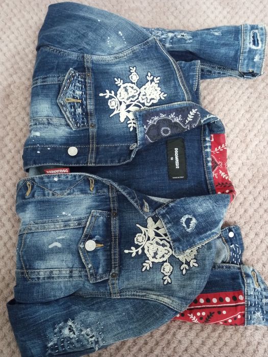 Vînd geacă Dsguared