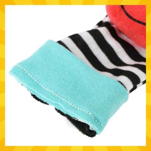 Бебешки комплект гривни дрънкалки и чорапи за игра 0+ / Чорапи за игра