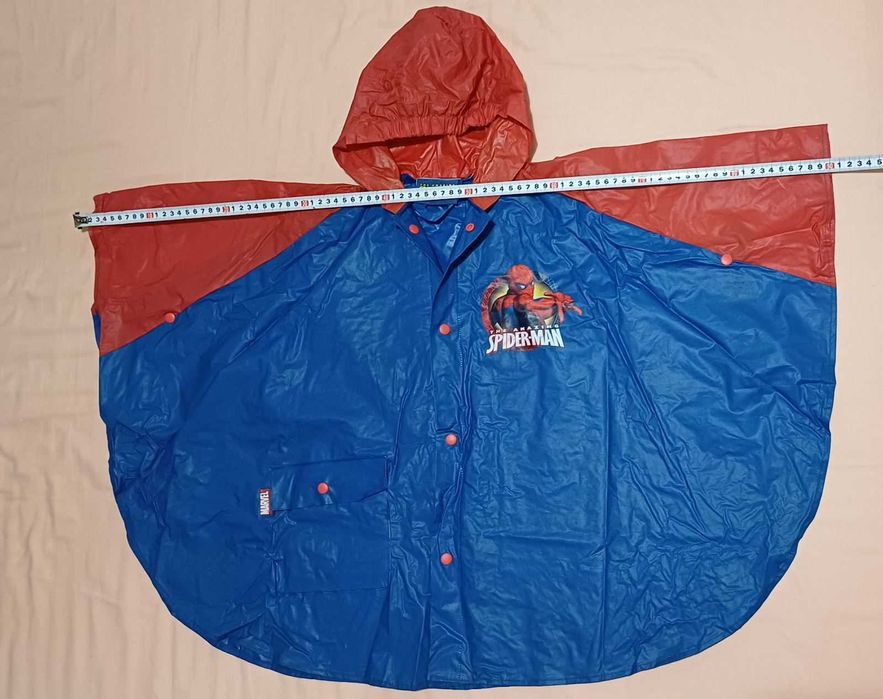 Нова цена. Пролетно яке и дъждобран Spider-man.