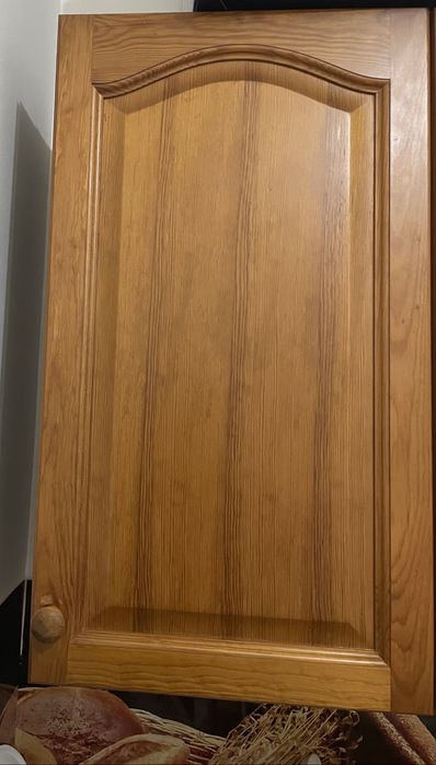 Кухонный гарнитур из настоящего дерева