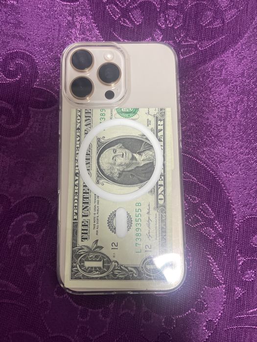 Айфон 16 про макс почти новый