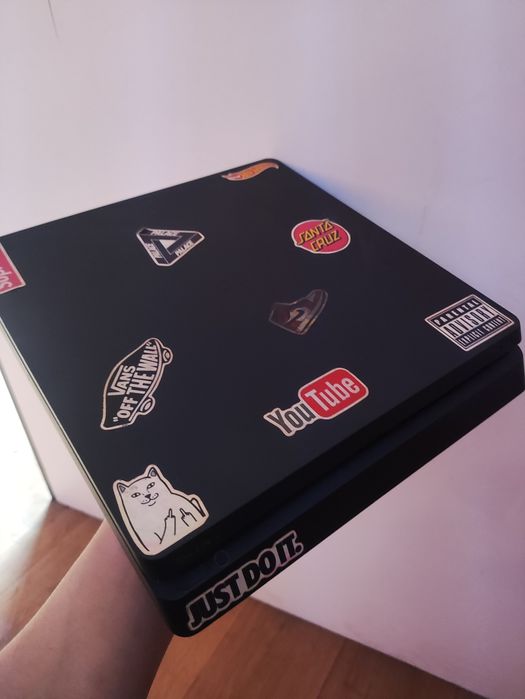 Playstation 4 Slim 1TB