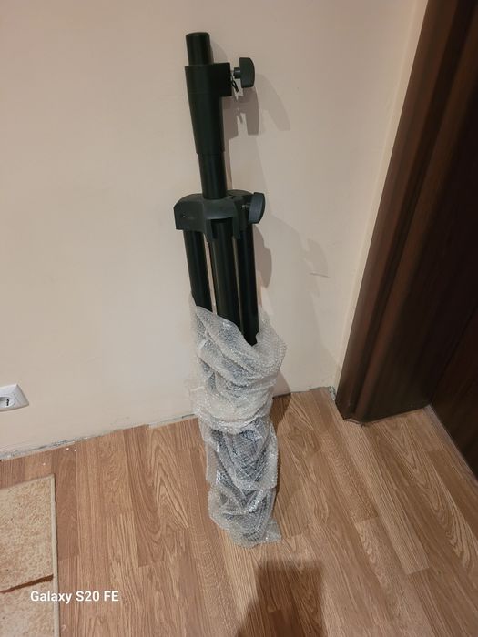 Стойка за тонколона