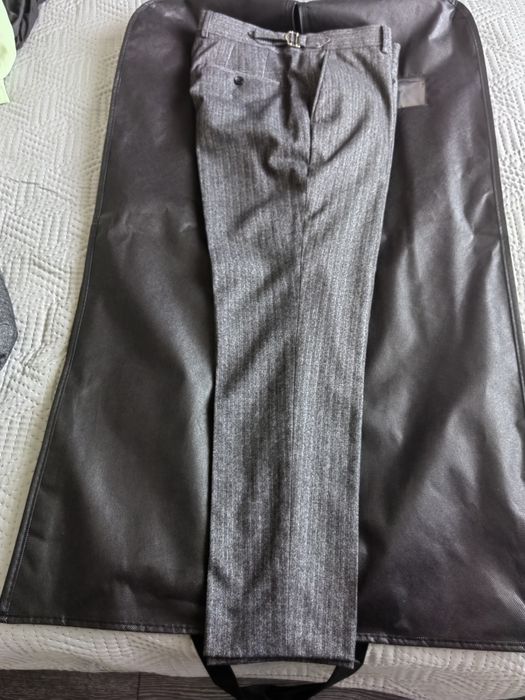 Costum bărbați nou cu eticheta, 80% lana