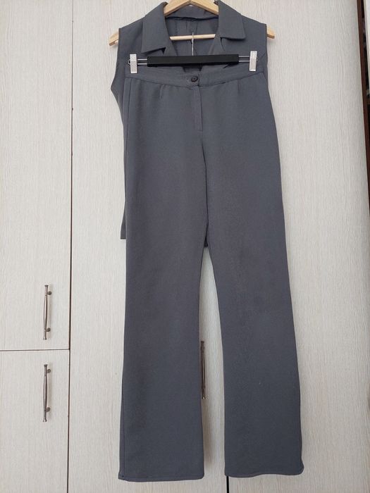 Costum dama elegant pe comanda premium gri inchis vesta pantaloni S