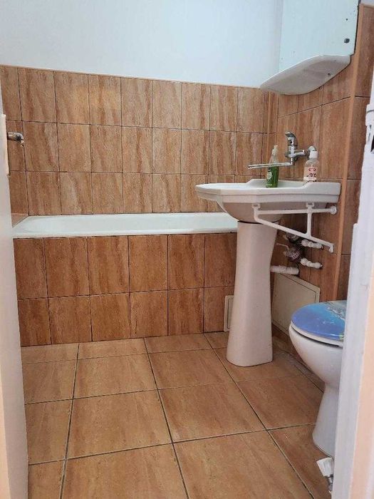 vand apartament 2 camere cf 1 - garaj -  republicii - c-tin brezeanu