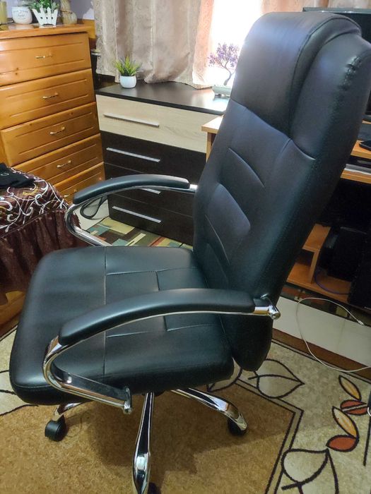 Нов Директорски стол