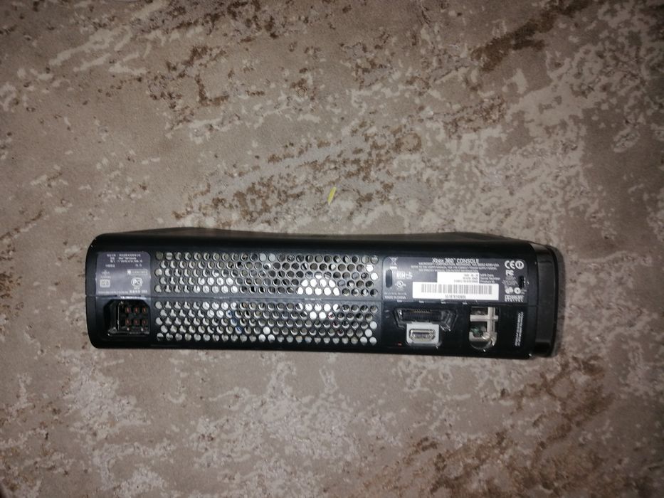 Xbox 360 250 lei neg
