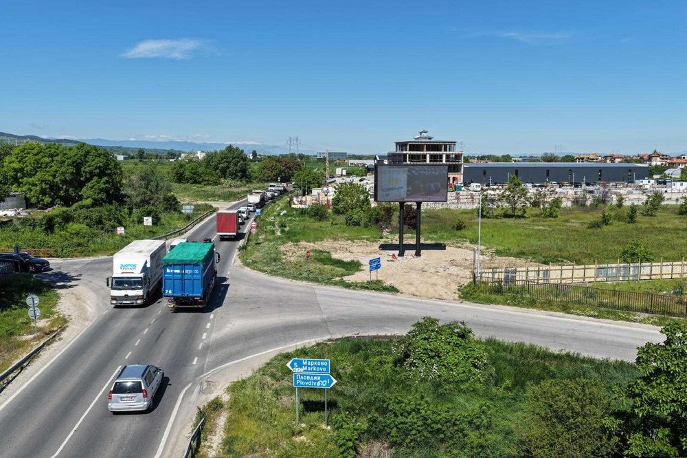 ОФЕРТА ЗА РЕКЛАМА НА ДВУСТРАНЕН LED ЕКРАН С РАЗМЕРИ 8х4 м.