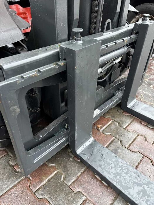 Stivuitor - Motostivuitor Linde H35D-02 CABINĂ An fabricație: 2006