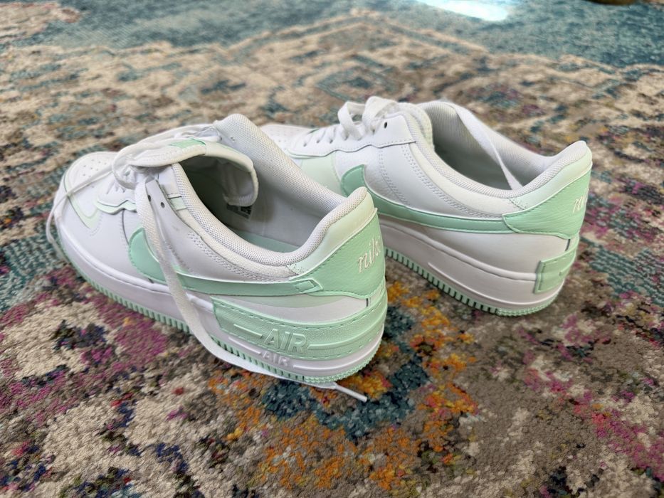 Vand Nike air 44 noi