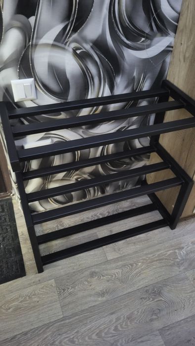 Металлическая обувница в стиле лофт