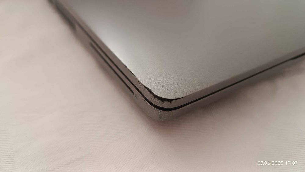 Dell Precision 3551 Intel Core i7 10875H 32gb 15.6" 1920x1080