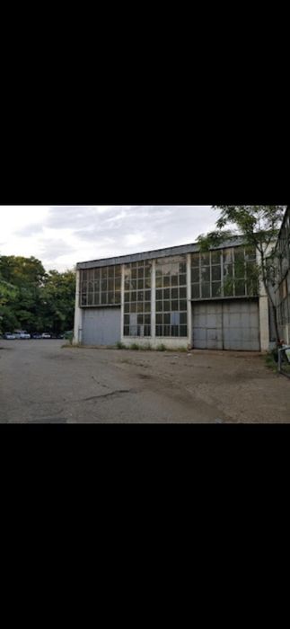 Hala 1.000 Mp de Inchiriat - Str Grivitei