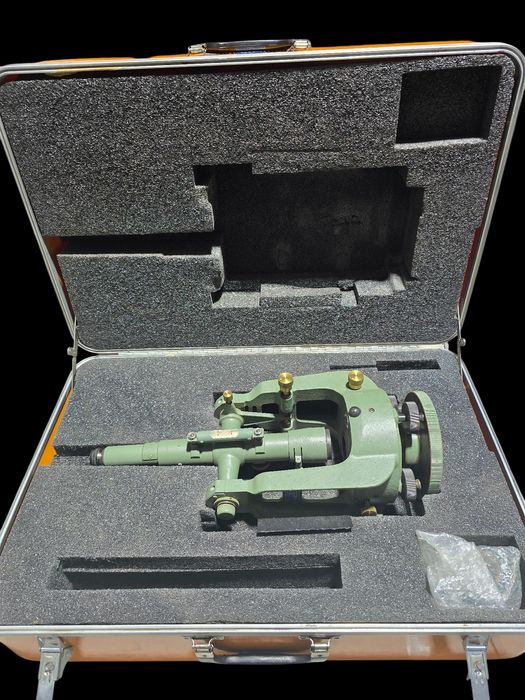 Teodolit  , Nivela optica