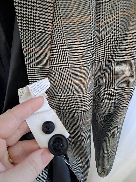 Sacou   în carouri mici, stare excelenta