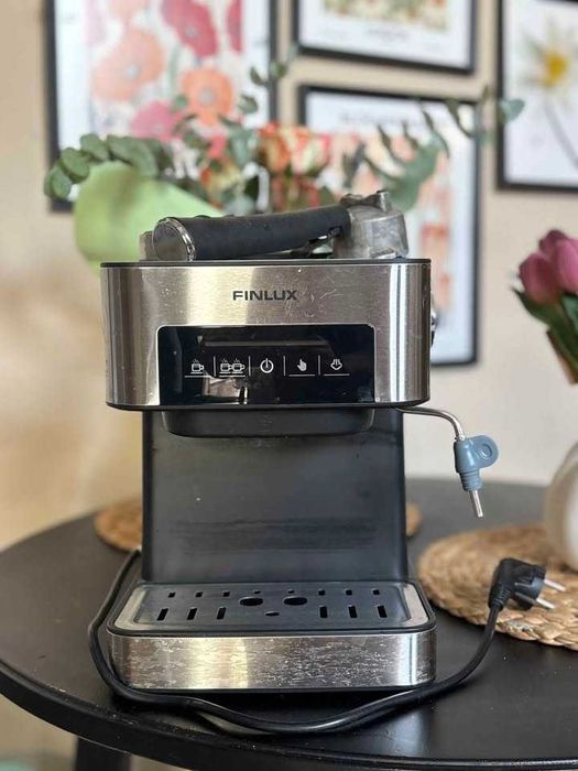 Finlux FEM-1794SS - кафе машина