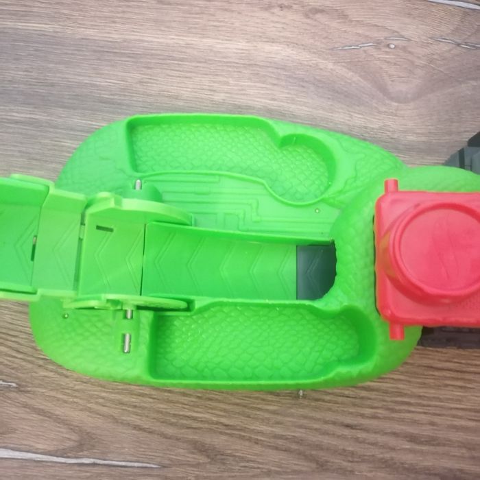 Писта Hot Wheels Токсичен змийски удар