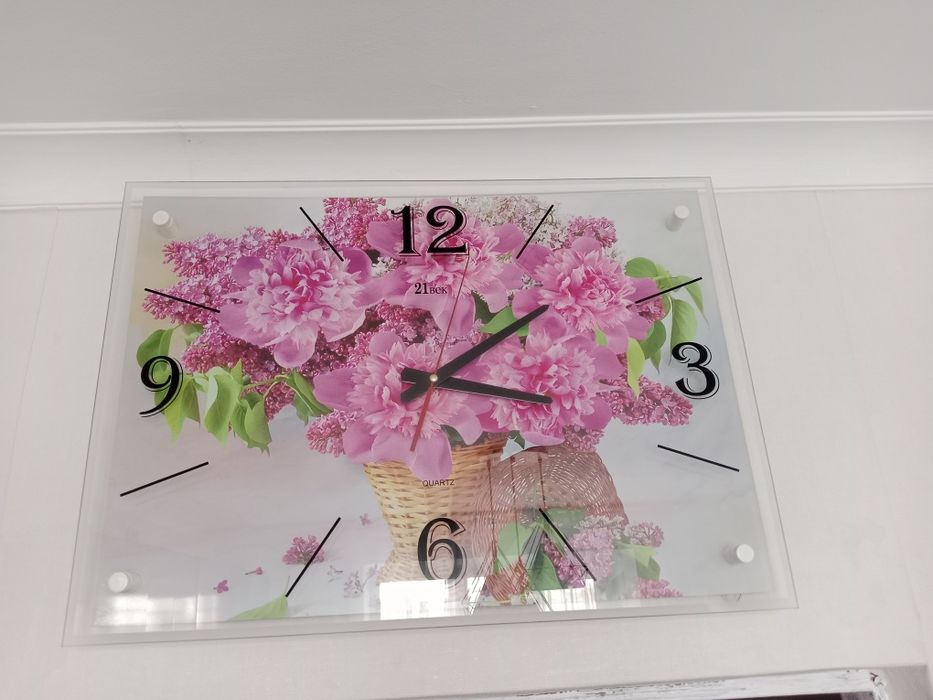 Продам бу часы настенные