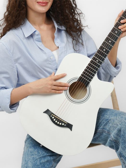 Gitara sotiladi optom narxlarda 40$ kelishiladi