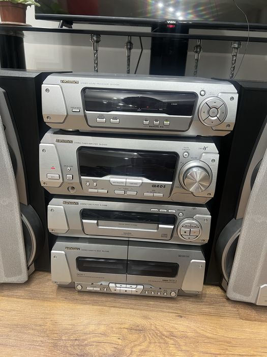 Японский музыкальный центр