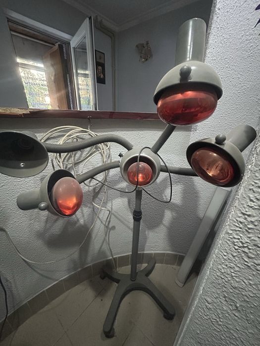 Продам лампу для салонов