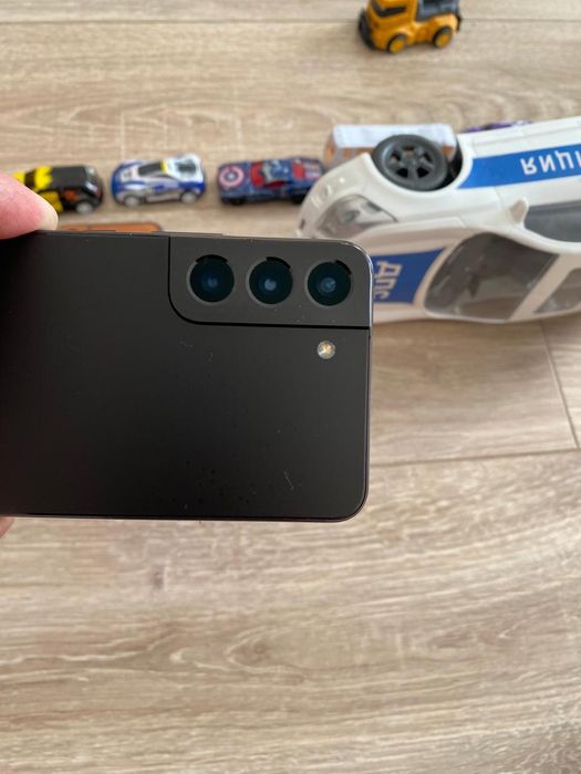 Продам Samsung S22 интернет 5G