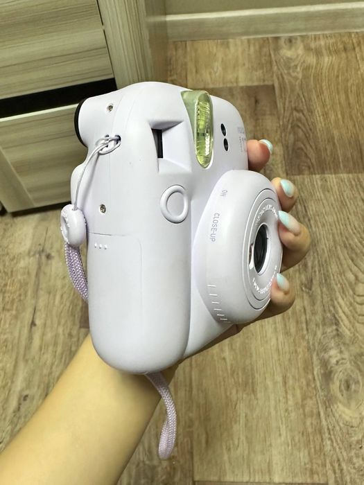 СРОЧНО в продаже падароид Fujifilm Instax mini12
