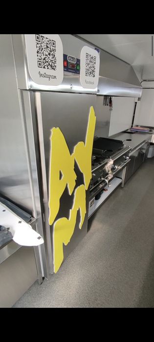 Продавам търговски караван бързо хранене
