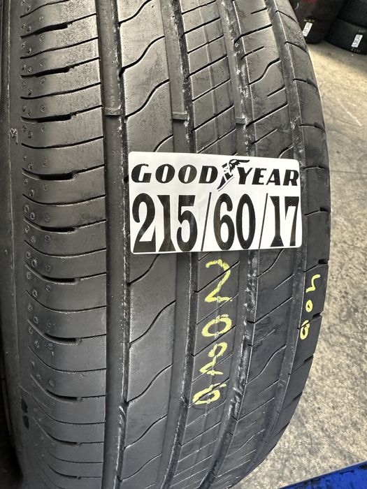 215/60/17 goodyar