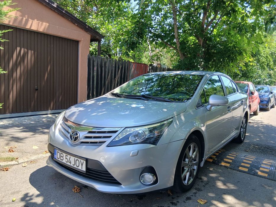 TOYOTA Avensis 2014