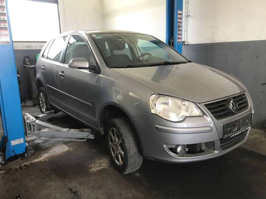 Dezmembrez piese Polo 9n2