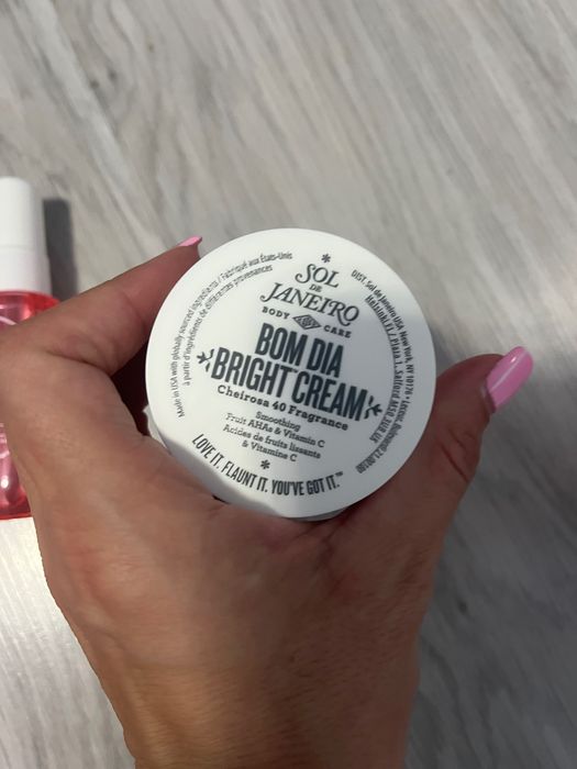 Sol de Janeiro Bom Dia Bright Jet Set Cheirosa 40 – 3 части + несесер