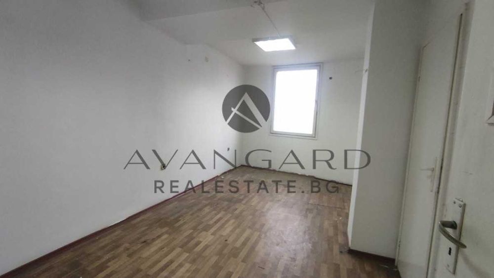 Продава се Тристаен апартамент в Пловдив, Център - 90 кв.м за 995 €/кв.м - Снимка #3