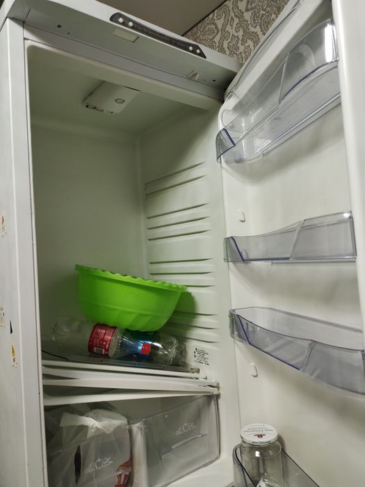 Холодильник двухкамерный Бирюса