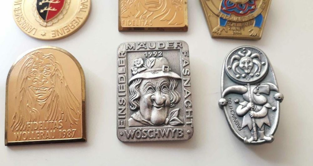 6 Medalii insigne plachete carnaval , circ