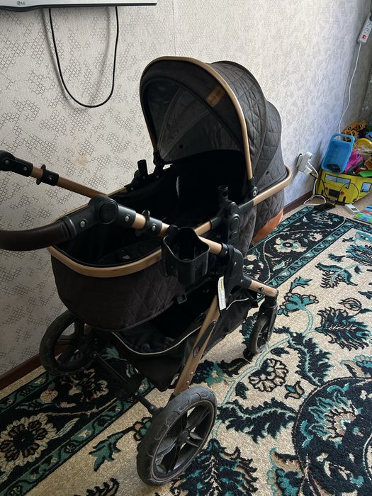 Продам детскую коляску