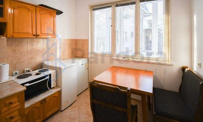 Дава се под наем Двустаен апартамент в София, Лозенец - 50 кв.м за 375 € - Снимка #2