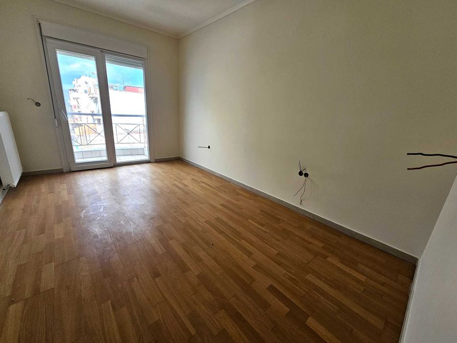 За продажба на апартамент 140 в Timios Stavros Kavalas (код 8192)