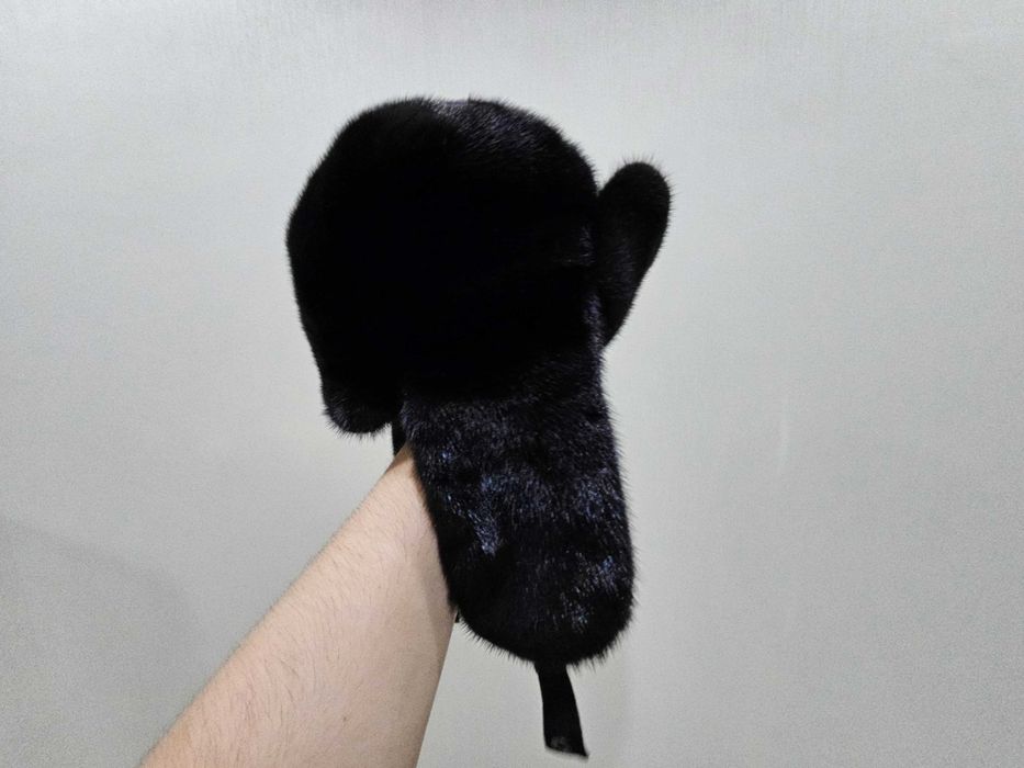 Продам ушанку женскую чёрную.