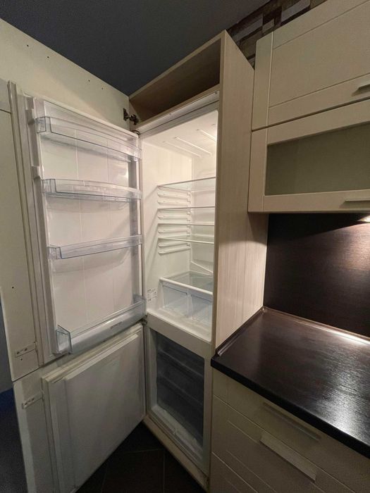 Дава се под наем Тристаен апартамент в София, Красно село - 90 кв.м за 900 € - Снимка #3