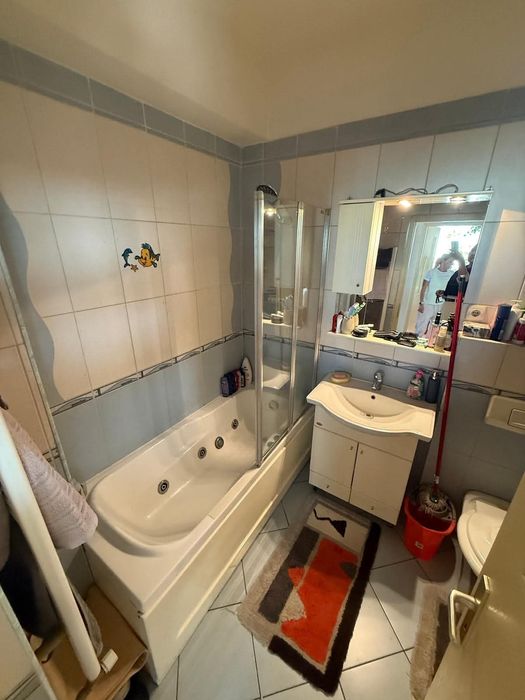 Apartament cu o cameră + boxă beci + garaj