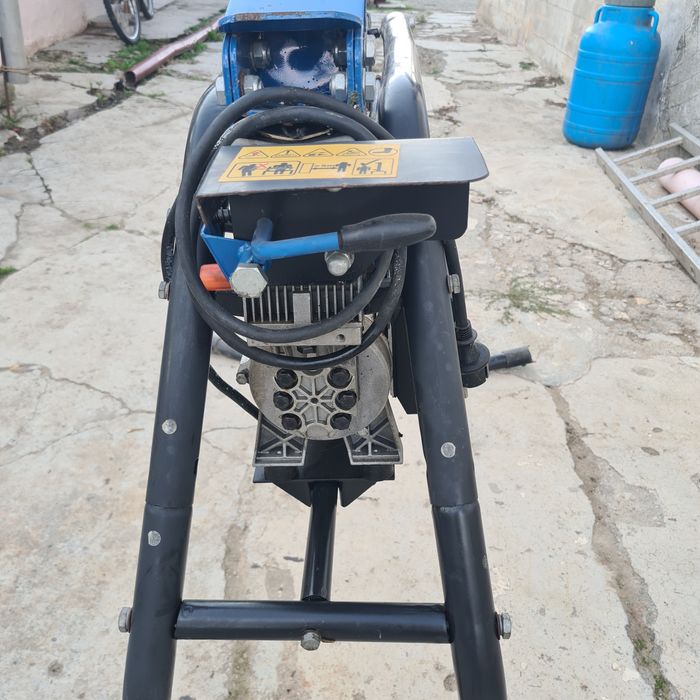 Masina de spart lemne defectă