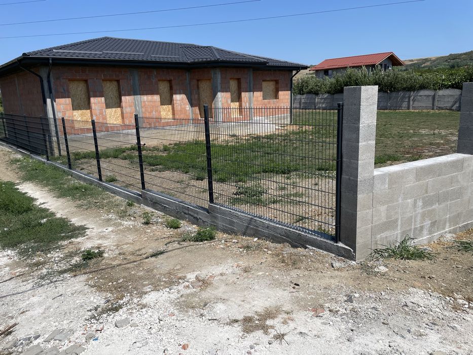 Casa constructie noua la rosu in comuna simnicul de sus sat milesti