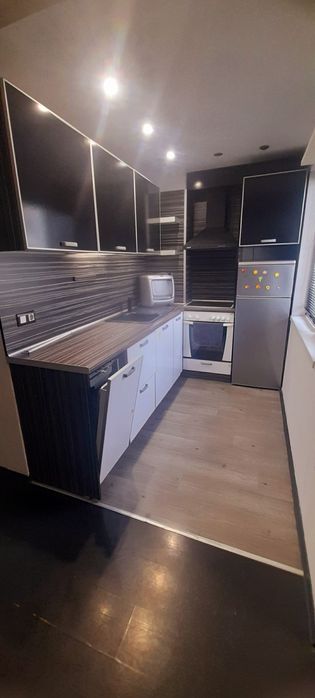Продава се Четиристаен апартамент в Варна, Окръжна болница - 93 кв.м за 7 €/кв.м - Снимка #6